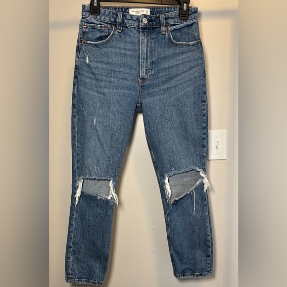 Abercrombie & Fitch Jeans - Picture 1 of 3